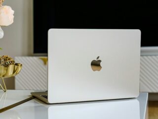 MacBook Air zamiast laptopa gamingowego? Co&nbsp;potrafią M5, M4 i&nbsp;M2